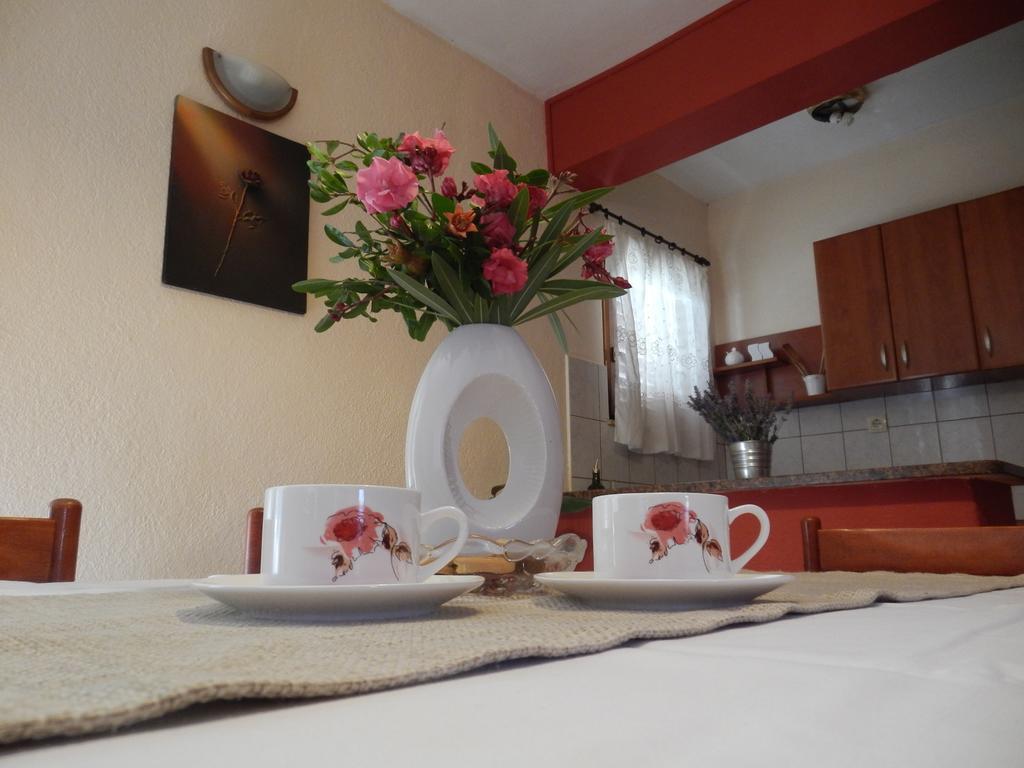 Guesthouse Aria Трогір Номер фото